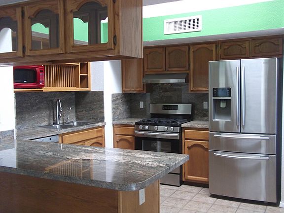 5th image of 518 Dorsey Dr