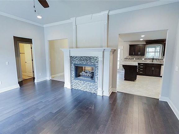 2nd image of 40 Penzance Dr