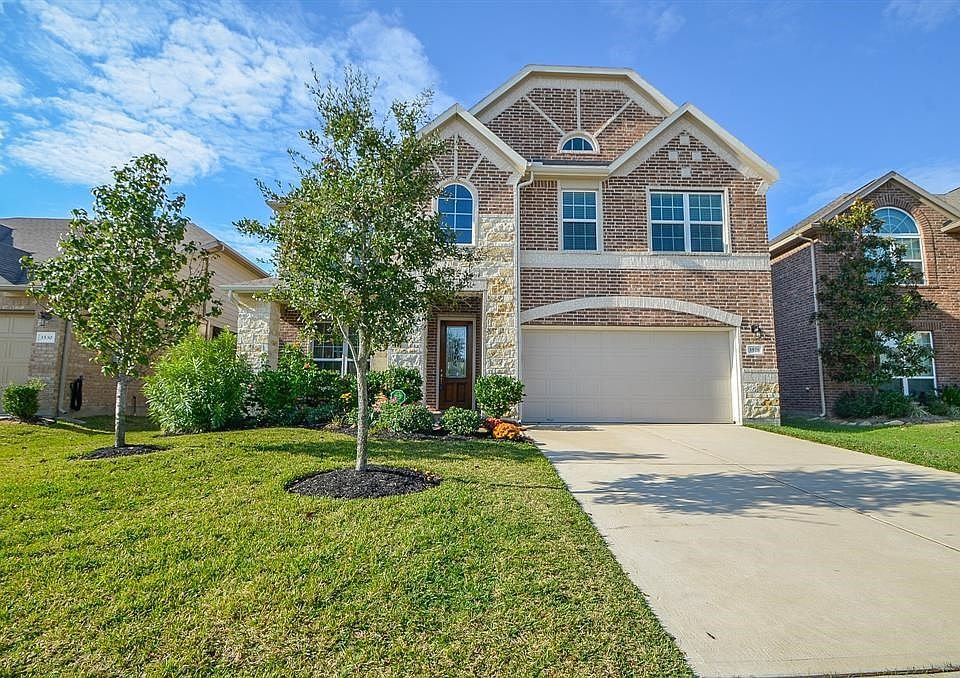 You Only Get One Time To Make A First Impression And Wouldnt You Like This To Be The First Impression You Make. Introducing What Could Be Your Next Beautiful Home.