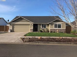 445 Lavender St, Silverton, OR