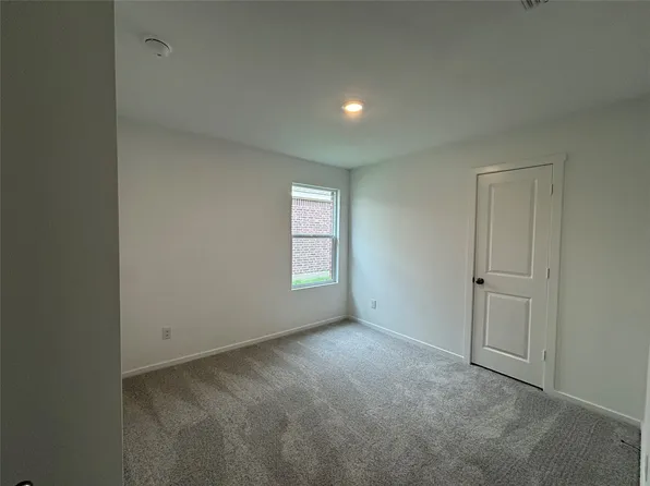 1164 Gainesville Rd, Alvarado, TX 76009