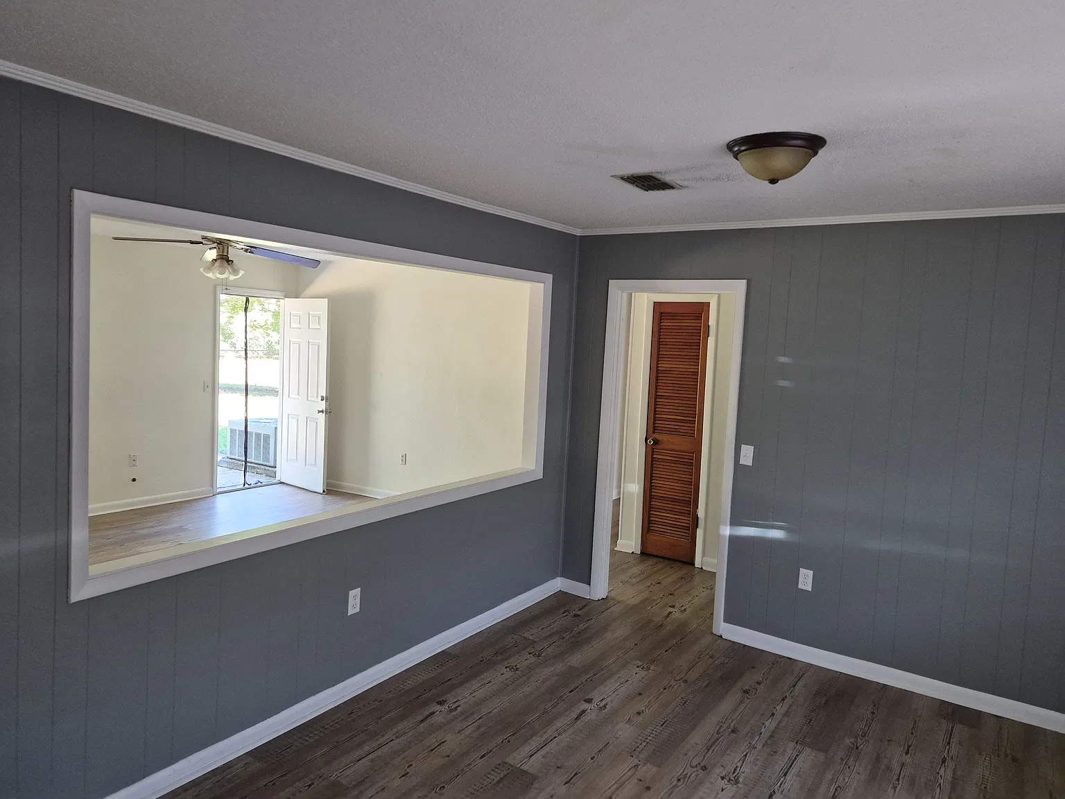 3 bed, 1.5 bath, 1080 sqft, $1,400 — Photo 3