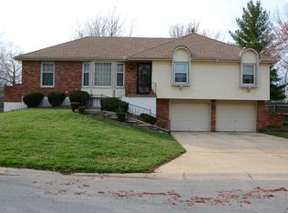 9608 Olmstead Rd, Kansas City, MO 64134