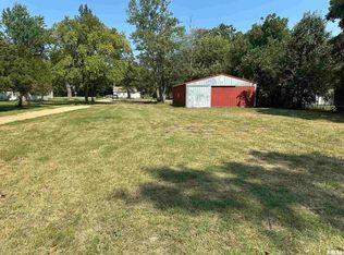 307 N Main St, Ewing, IL 62836