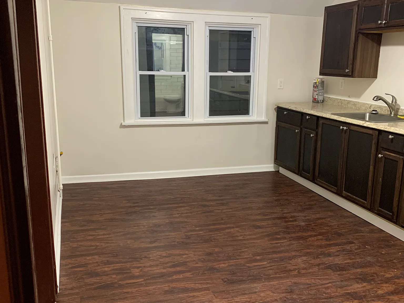 636 Wyoming Ave — Photo 2