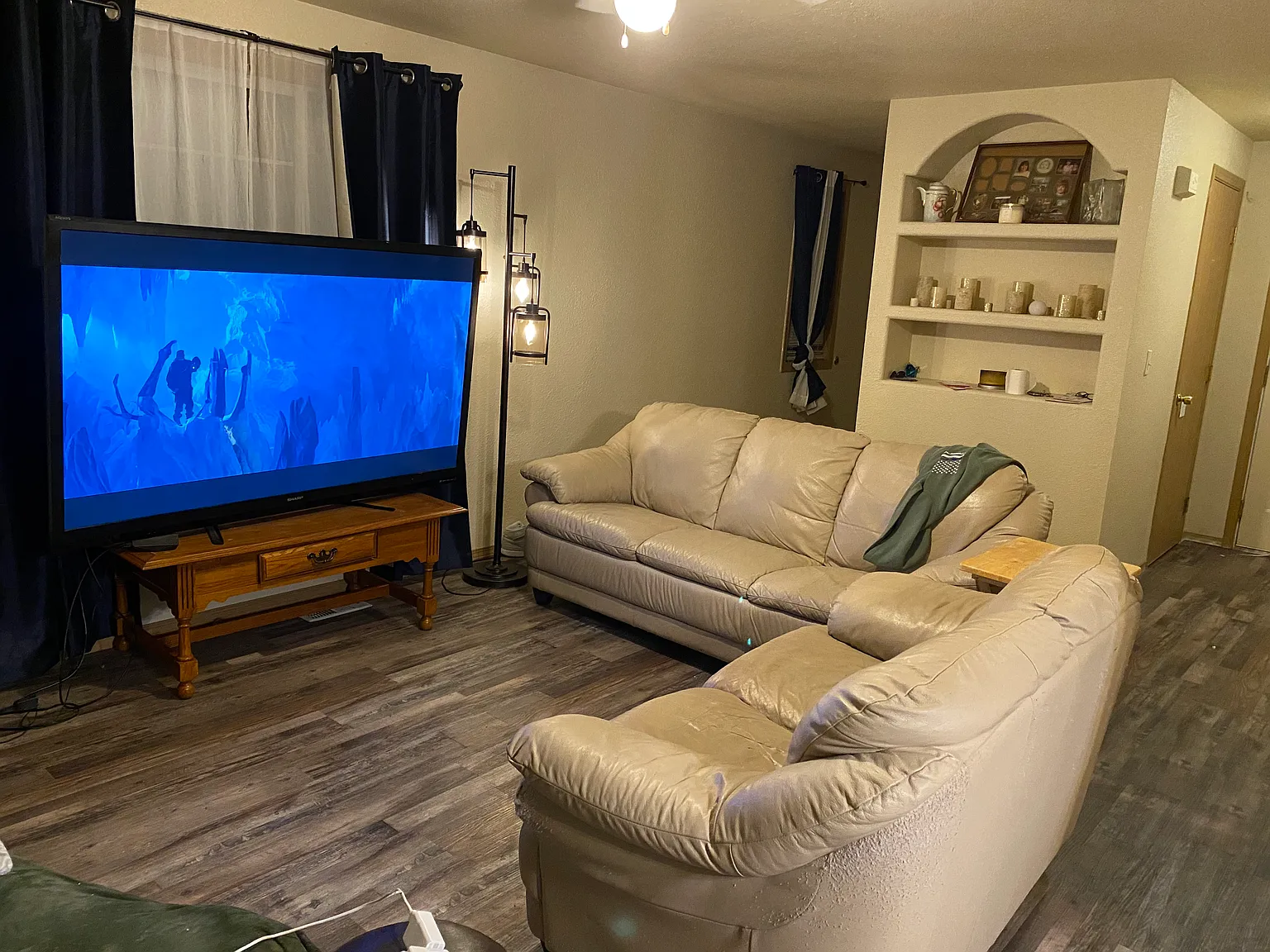 3 bed, 1279 sqft, $2,750 — Photo 3