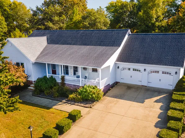 2705 Hickory Ln, Marion, IL 62959