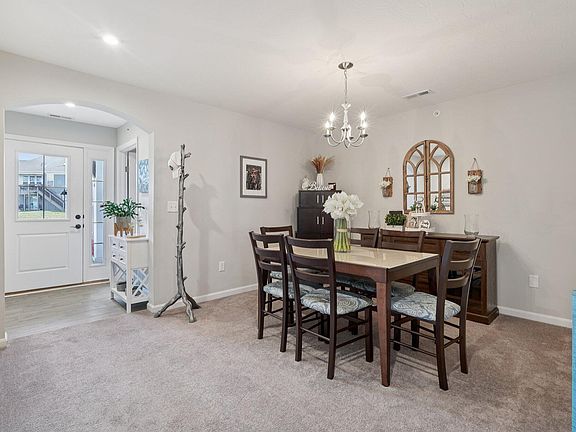 17-web-or-mls-Piazza Rdg-S0601-017