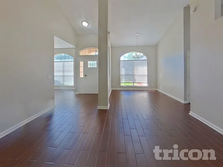 843 Magic Cove Ln — Photo 2