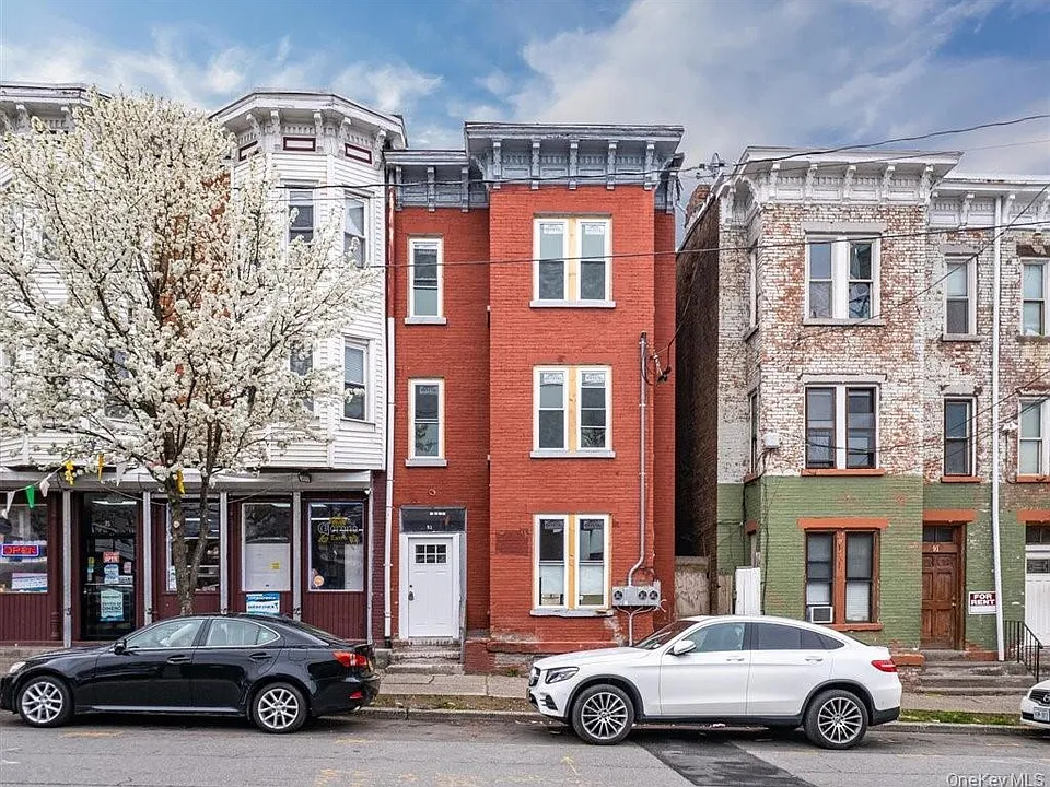 93 S Lander St #2