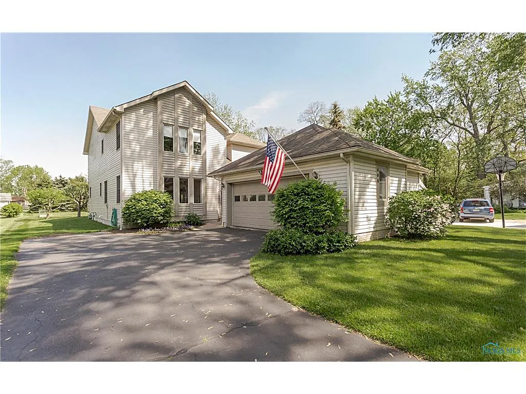408 Forest Dr photo 1