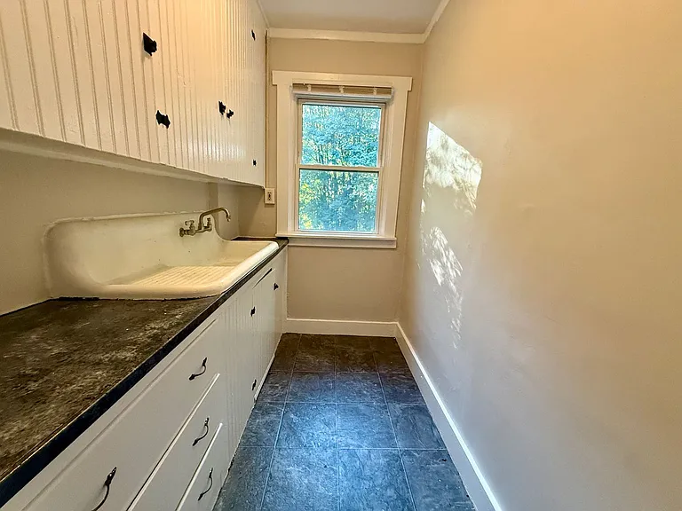 17 Buck St — Photo 8