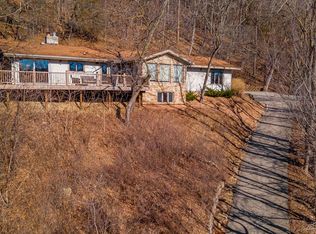 N1954 Hickory Ln, La Crosse, WI 54601