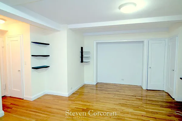 Sold by Steven Corcoran Real Estate | media 3