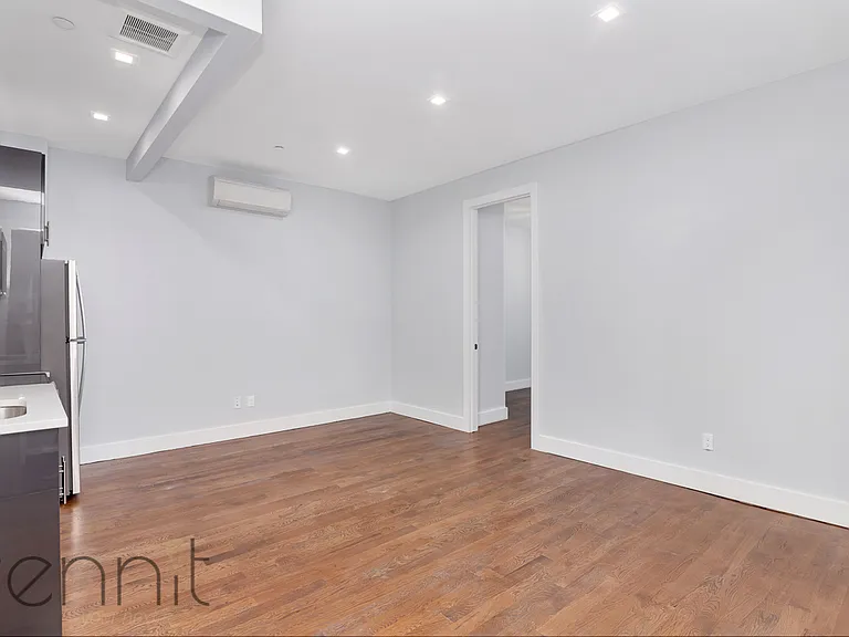 311 Wilson Ave #3R — Photo 9