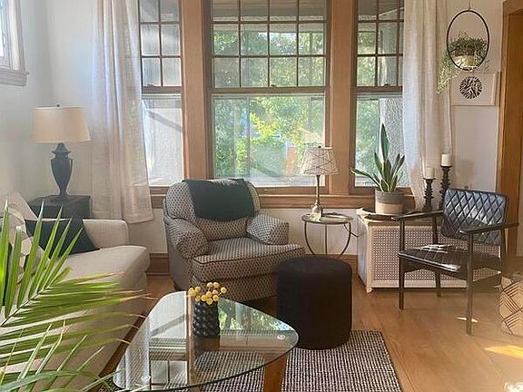 2nd image of 5825 N Rogers Ave APT 2