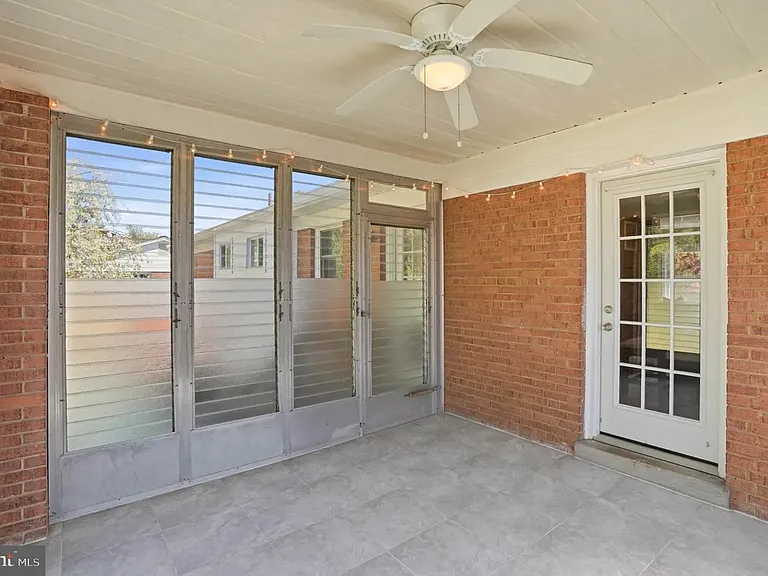 810 Venice Dr — Photo 19