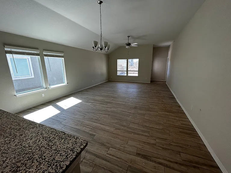 13940 Sky Harbor Ave — Photo 10