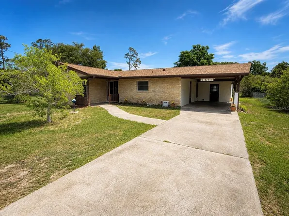 21171 SW Honeysuckle St, Dunnellon, FL 34431