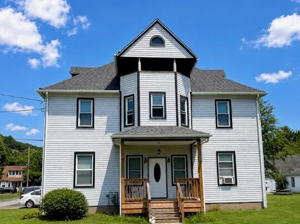 311 Avenue I, Matamoras, PA 18336