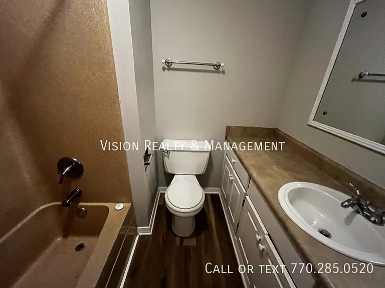 260 Castlegate Cir — Photo 22