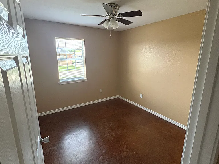 438 Wildcat Dr — Photo 5
