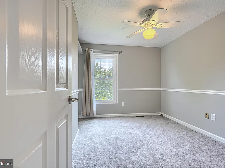8301 Whitebark Ct — Photo 43