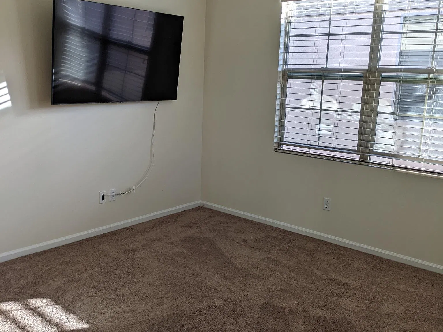 2 bed, 2.5 bath, 1401 sqft, $3,400 — Photo 4