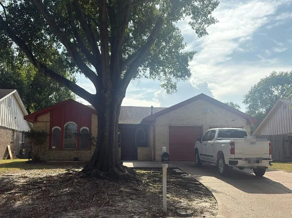 4410 Longhorn Dr, Baytown, TX 77521