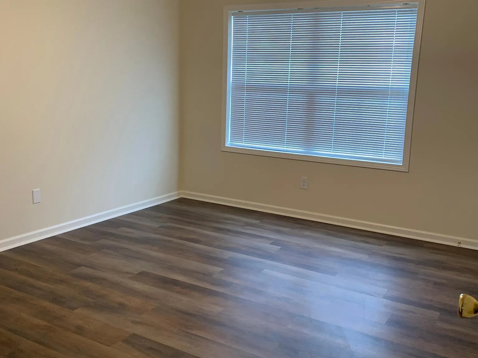 3 bed, 1.5 bath, 1800 sqft, $1,595 — Photo 4