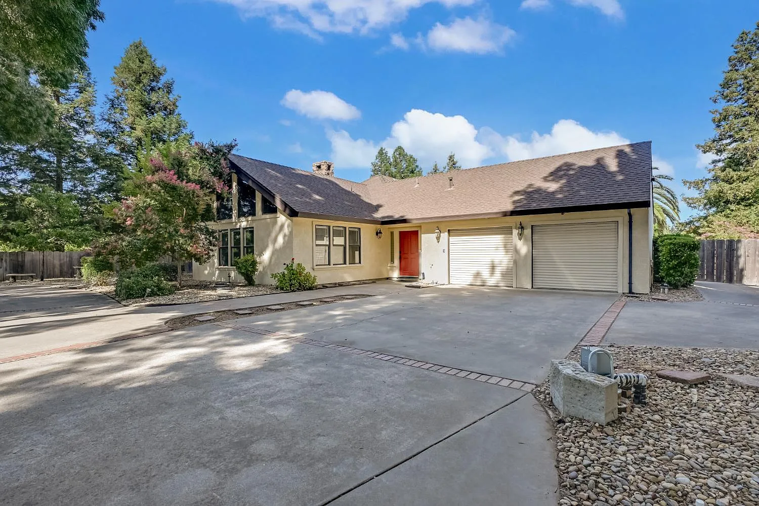 2589 Blevin Rd photo 1