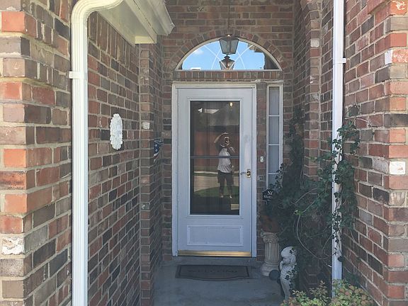 3rd image of 1709 Bershire Ct