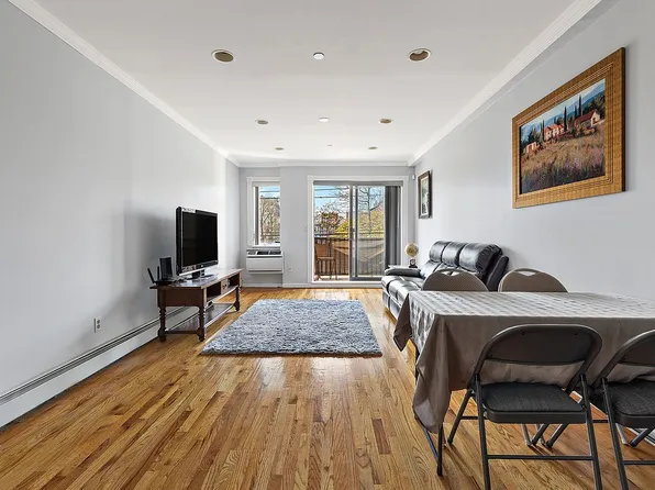 115 Dahlgren Pl APT 2D, Brooklyn, NY 11228