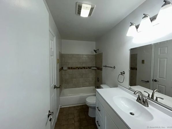 140 Hamden Ave APT B