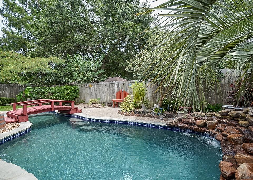 1st image of 22023 Birch Valley Dr