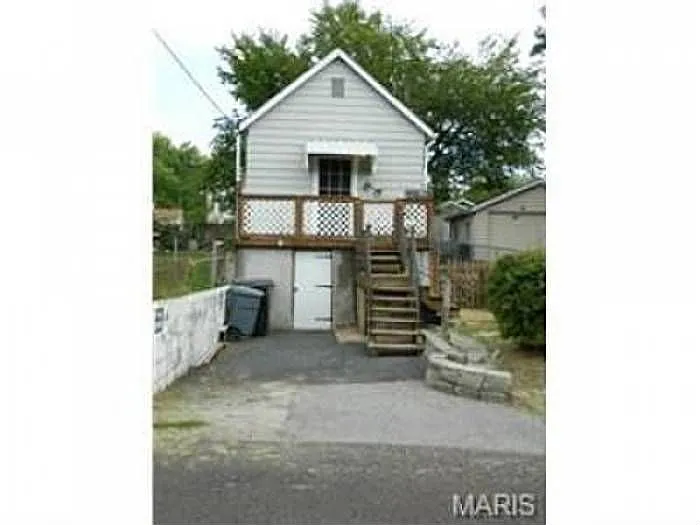 229 E Arlee Ave photo 1