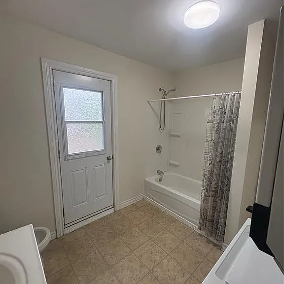 853 Pillette Rd #2 — Photo 4