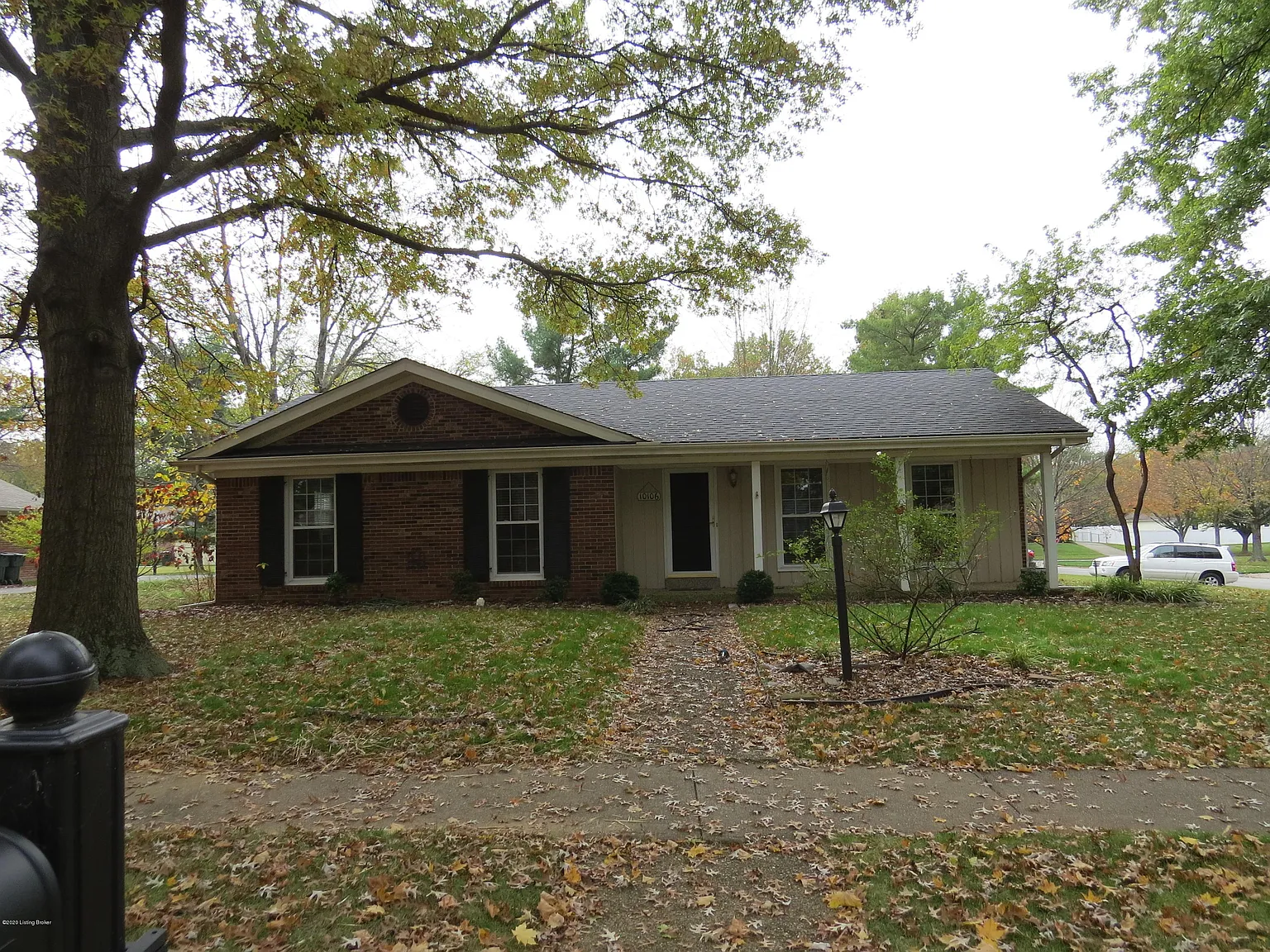 10106 Timberwood Cir photo 1