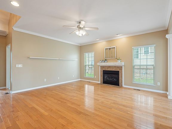4th image of 5009 Ivy Rose Dr