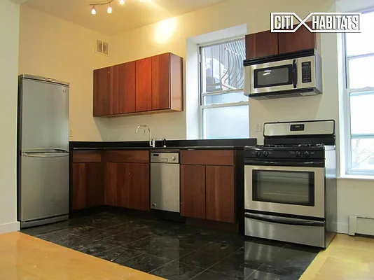 Rented by Citi Habitats | media 13