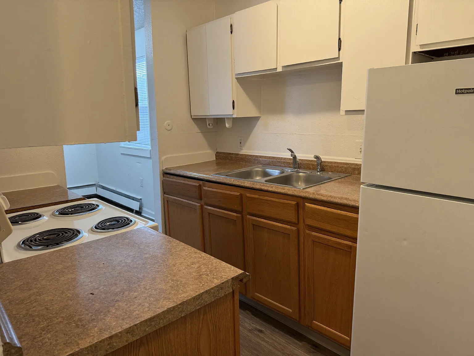 2 bed, 1.0 bath, 650 sqft, $900 — Photo 4