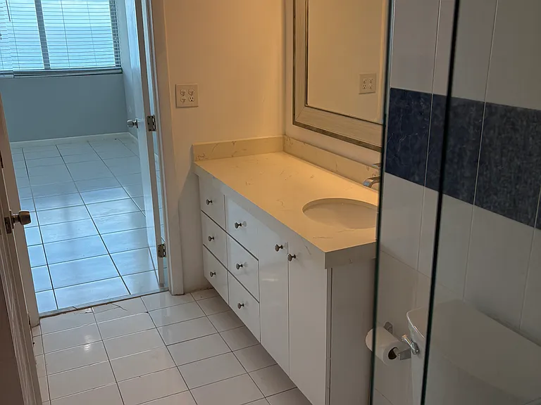 7135 Collins Ave #1636 — Photo 30