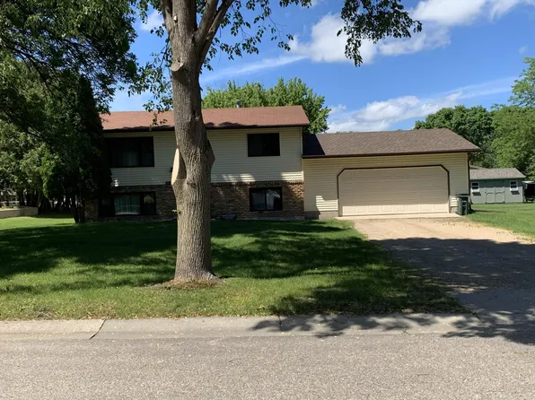 2408 21st Ave SW, Willmar, MN 56201