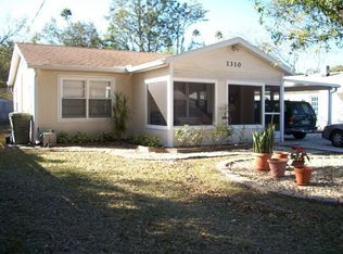 1310 Rhodes Ave, Sarasota, FL 34239