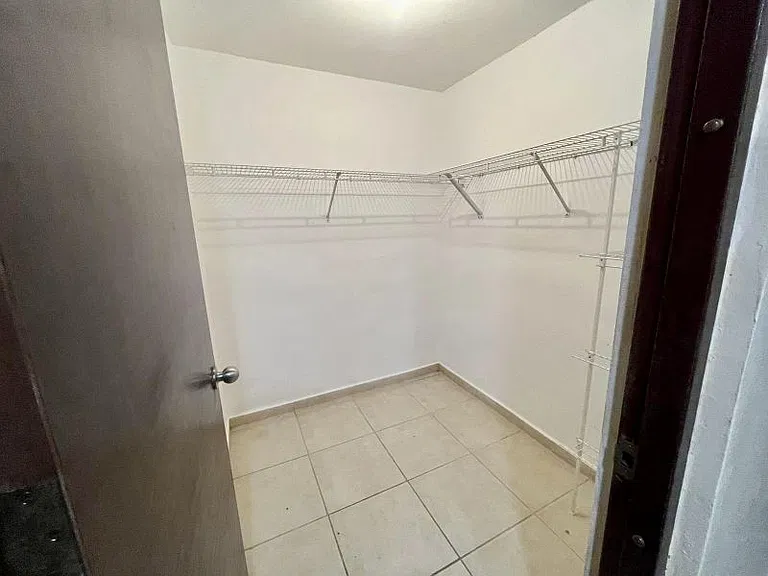 Cond Altos De Escorial Apt 520 — Photo 12