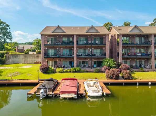 503 Lakeland Dr, Hot Springs National Park, AR 71913
