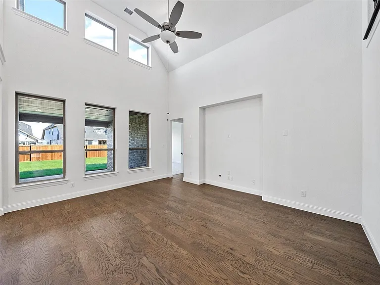 4280 Mill Pond Dr — Photo 15