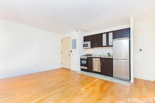 Rented by Mirador Real Estate | media 8