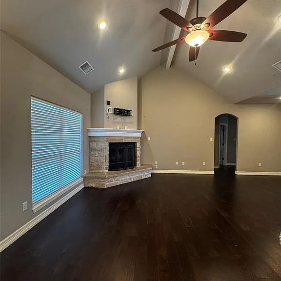 250 Southlake Dr — Photo 4