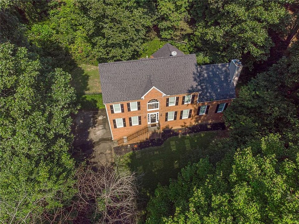 1st image of 4001 Southbrook Ct NW